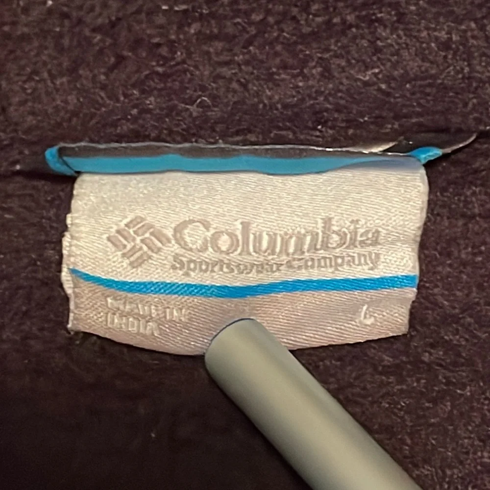 Columbia Size Large front zip‎ long sleeve grey fleece jacket.